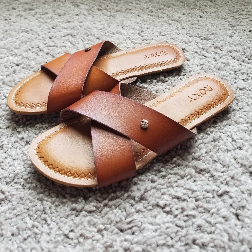 Roxy sandals